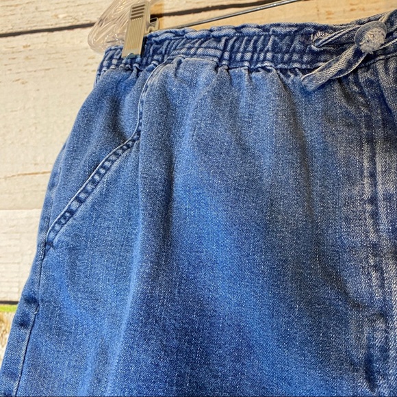 SOLD.  WESTBOUND ELASTIC  DRAWSTRING SHORTS - Picture 6 of 12